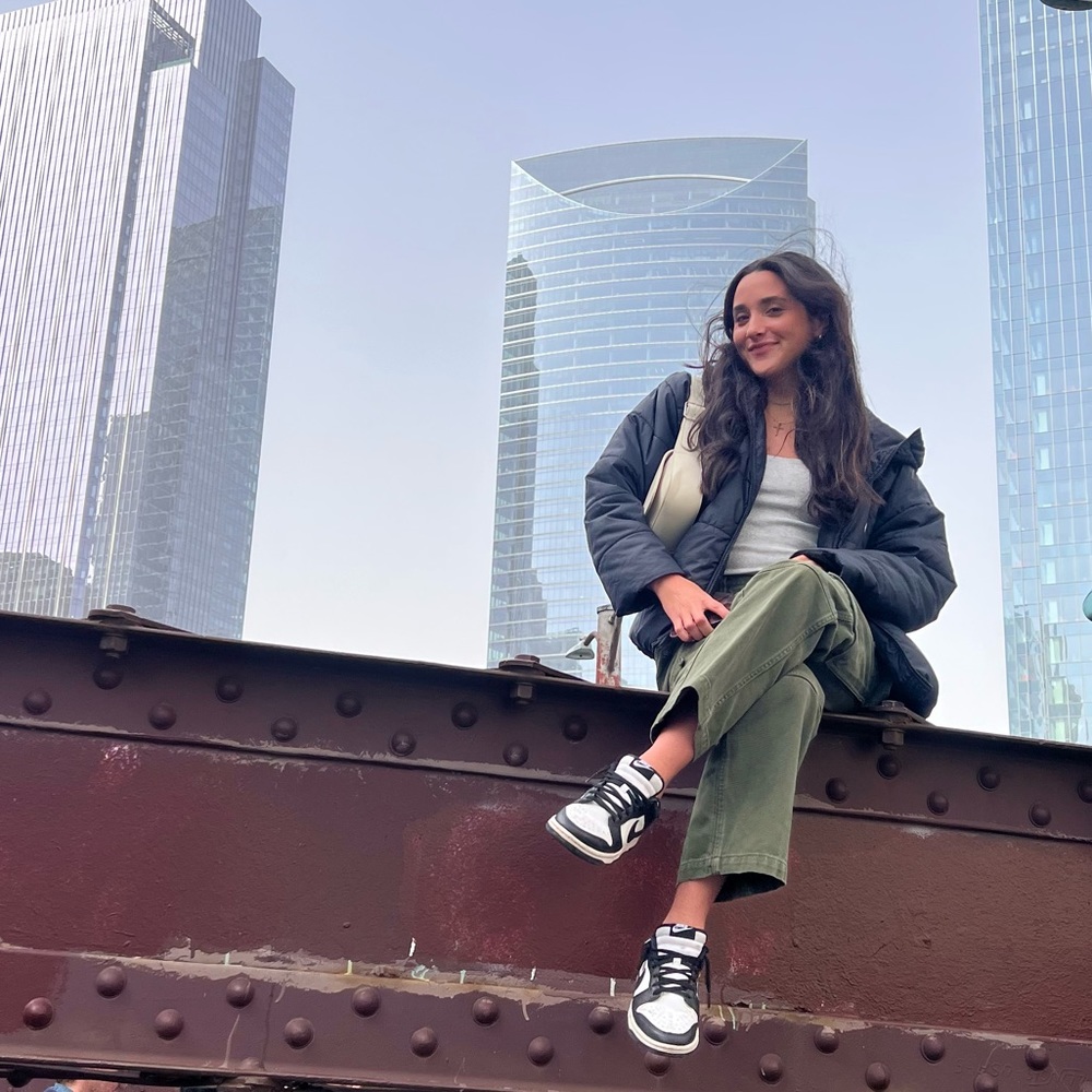 Meet your Posher, Mercedes